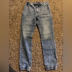 American Eagle blue jogger jeans
